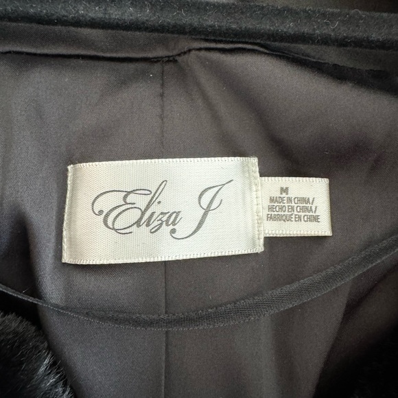 Eliza J Faux Fur Cropped Jacket - Picture 5 of 6